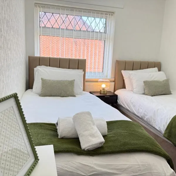 NEW refurbished Luxurious home with great transport links，位于特伦托河上的纽瓦克的酒店