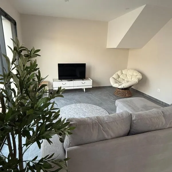 Villa dOrquas Detente & Famille avec Jacuzzi & Plages, 3chambres maxi 6pers，位于圣乔治多尔克的酒店
