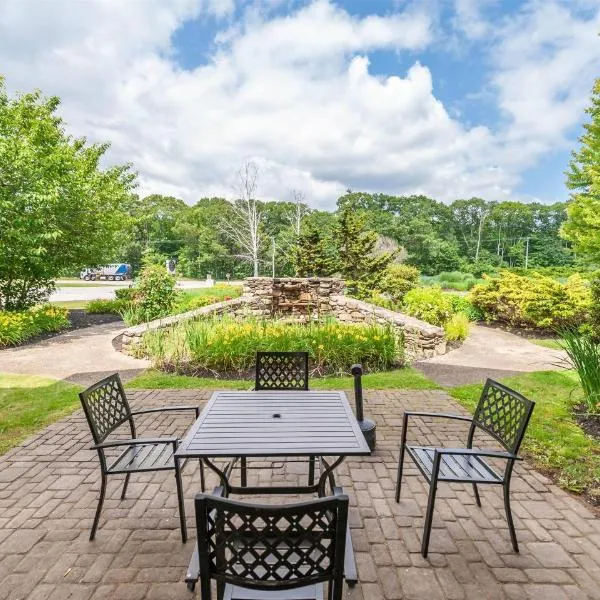 Bellissimo Hotel, Trademark by Wyndham Near Foxwoods Casino，位于北斯托宁顿的酒店