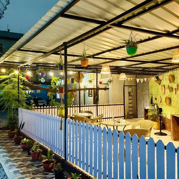 The Gulmohar Inn Six Mile Guwahati Assam，位于古瓦哈提的酒店