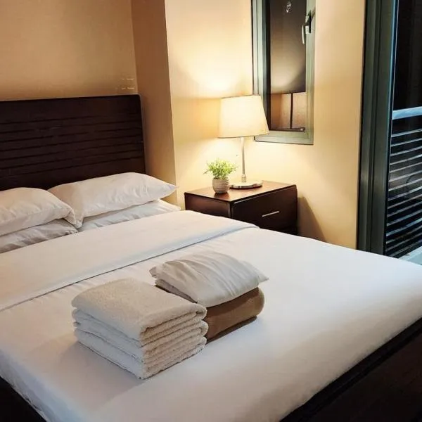 One Bedroom w Balcony at Two Palm Tree Beside NAIA3，位于马尼拉的酒店