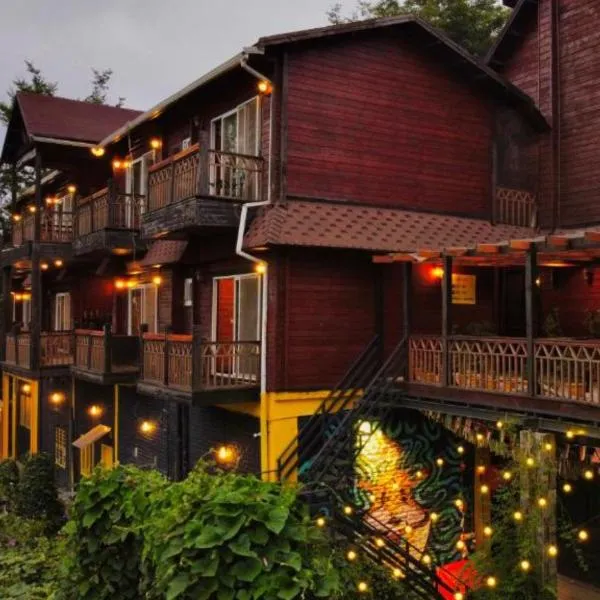 The Hosteller Kasar Devi，位于阿尔莫拉的酒店