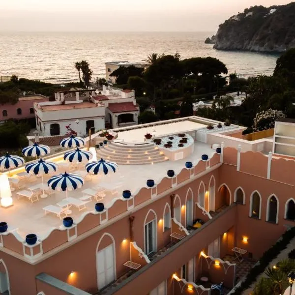 Corallo Blu Hotel De Charme - Sea & Spa access，位于福利奥-伊斯基亚的酒店