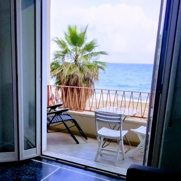 Appartamento Stella marina，位于萨沃纳的酒店