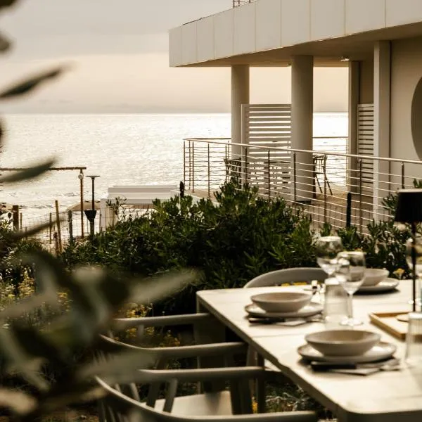 MAREKI60 - Il Paradisino Beach Club，位于圣温琴佐的酒店
