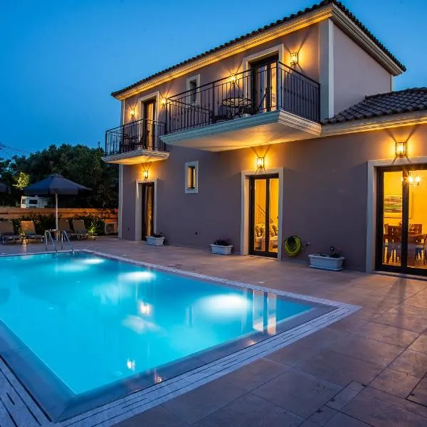 Luxury Villa Emily，位于斯沃伦塔的酒店