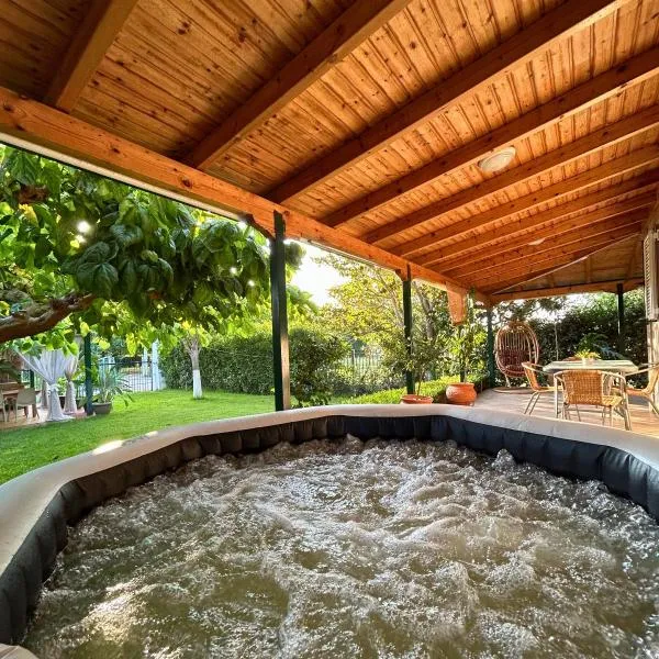 The Βeach - Family House，位于阿马利阿斯的酒店