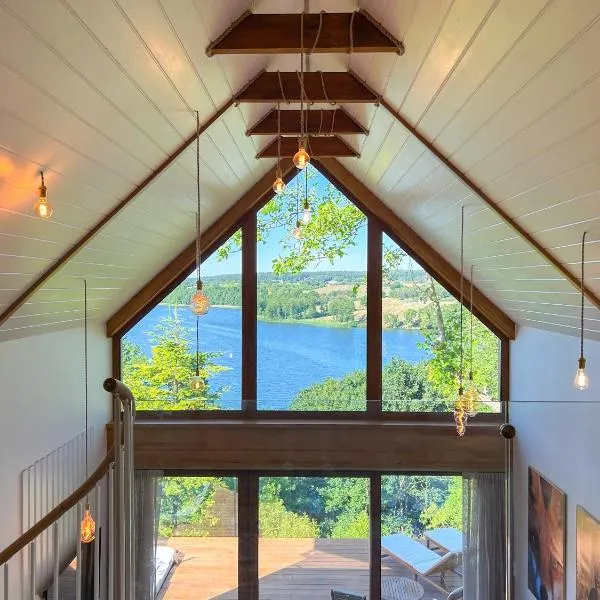 Zloty, a Skromny - ogrodzony domek z jacuzzi i widokiem na jezioro，位于古日诺的酒店