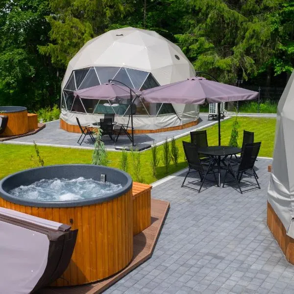 Glamp Mała Łąka Jacuzzi & Sauna Zakopane，位于扎科帕内的酒店