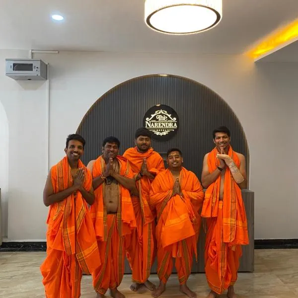 The Narendra hotel 700m away from the Ram Mandir，位于Ayodhya的酒店