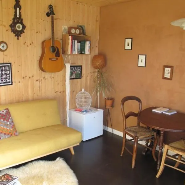 L'Oisiveraie - Ecolieu dans le bocage normand，位于Dompierre的酒店