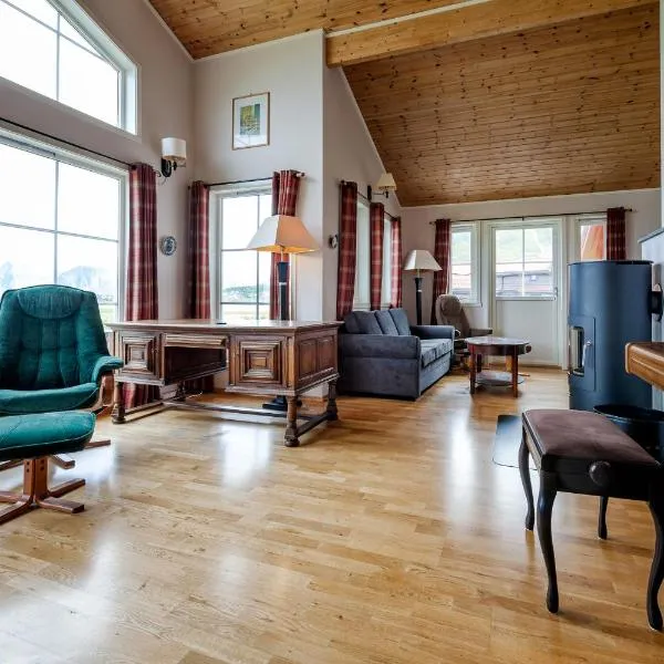 Polden, house by Ramberg Beach，位于拉姆贝格的酒店