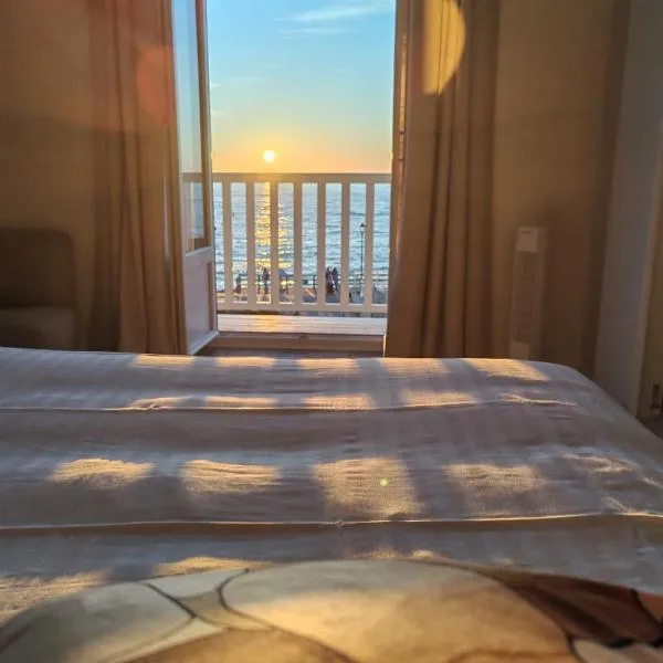 Etretat SEA VIEW chambre vue mer，位于埃特勒塔的酒店