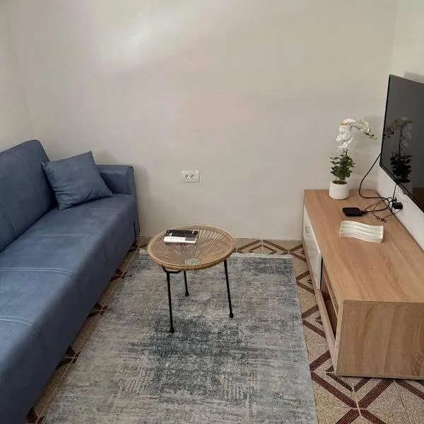 Tatjana apartman blue，位于苏托莫雷的酒店