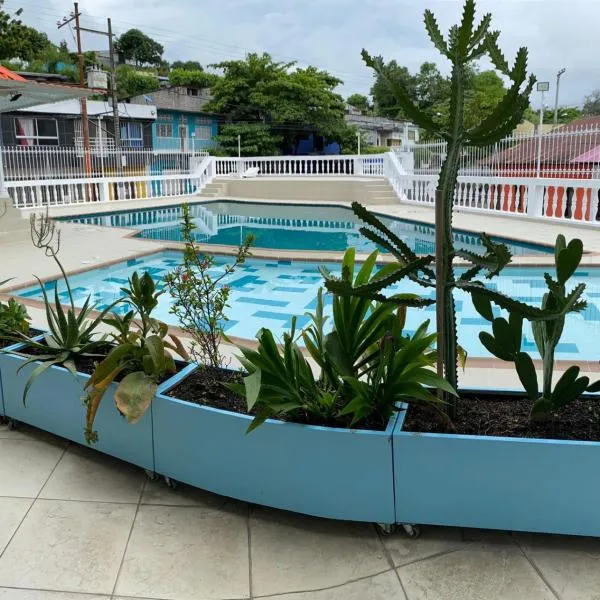 Hotel la popa，位于亨达的酒店