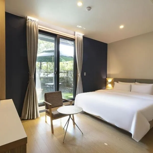 The Hound Hotel Changwon Terminal，位于昌原市的酒店