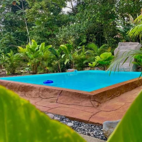 Iki Room with Jacuzzy，位于福尔图纳的酒店