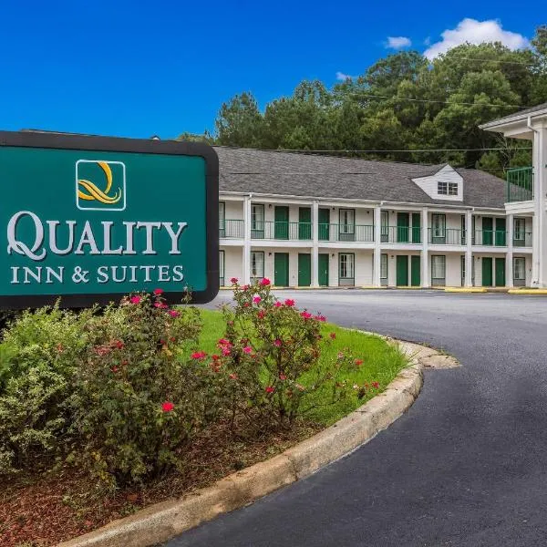 Quality Inn & Suites Greensboro near Lake Oconee，位于Turnwold的酒店