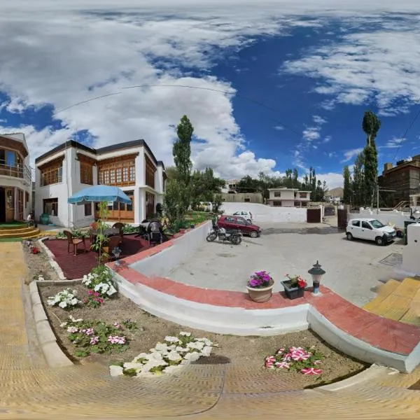Hotel Malik Residency，位于列城的酒店