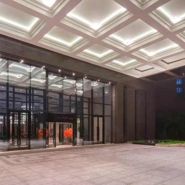 成都新希望高新皇冠假日酒店，位于成都的酒店