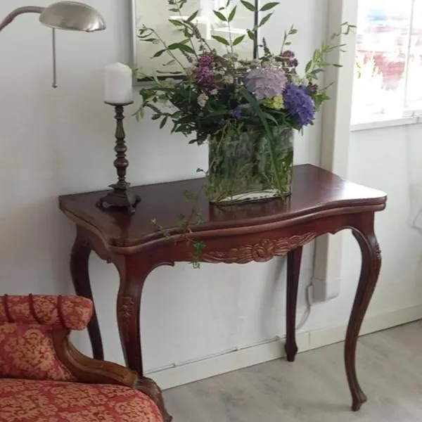 Lägenhet med privat parkering och WiFi i Slättaröd, Torekov，位于巴斯塔德的酒店