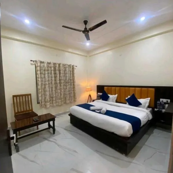 Hotel Nandan - 800 Metres Away From Ram Mandir Ayodhaya，位于Ayodhya的酒店