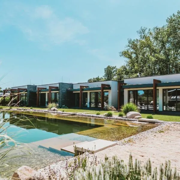 Hotel resort Lovecká bašta Strakonice，位于斯特拉科尼采的酒店