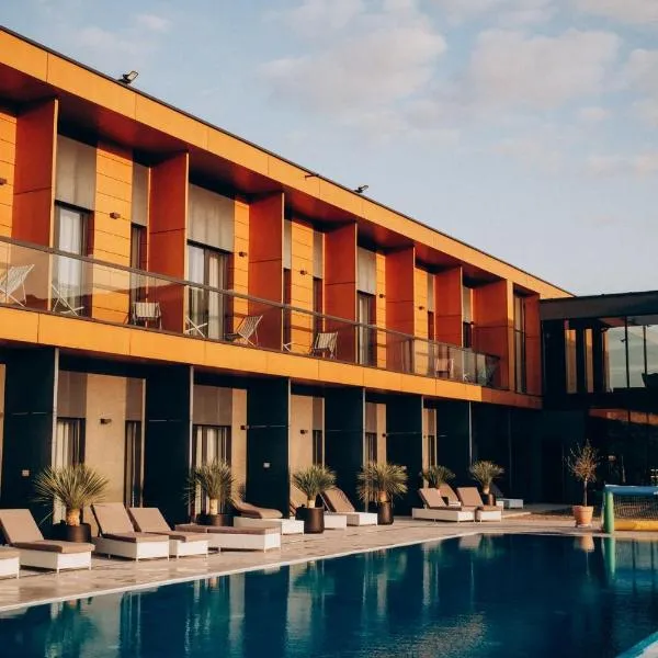 Hotel Bonifacio SPA&SPORT Resort，位于Sochocin的酒店