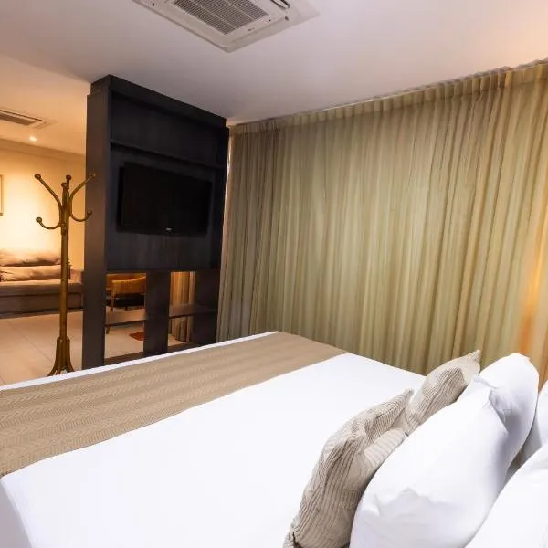 Mais Hotel Aeroporto Salvador，位于劳鲁-迪弗雷塔斯的酒店