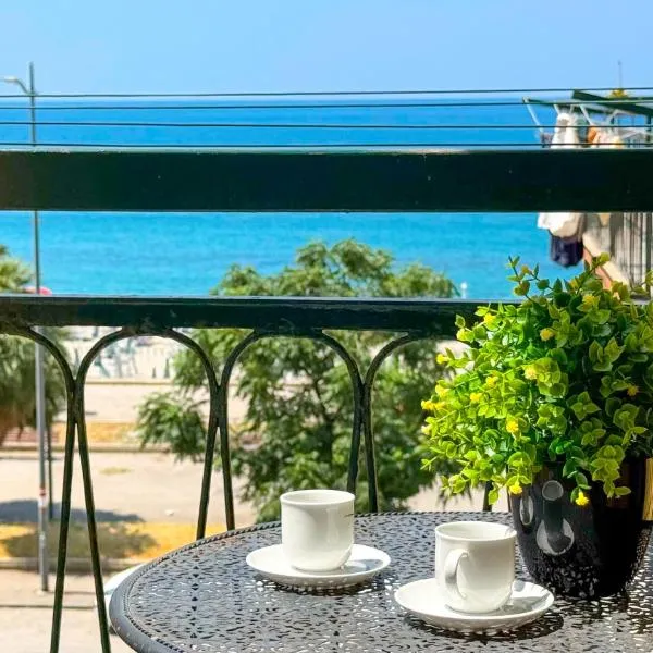 Stanze sul Mare B&B and Apartment，位于萨莱诺的酒店