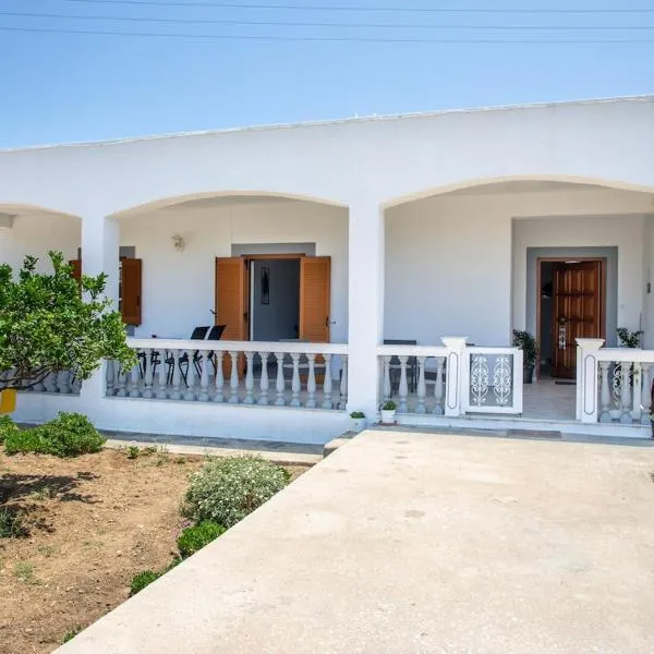 Debbie's Holiday Home with sunset，位于Lakkíon的酒店