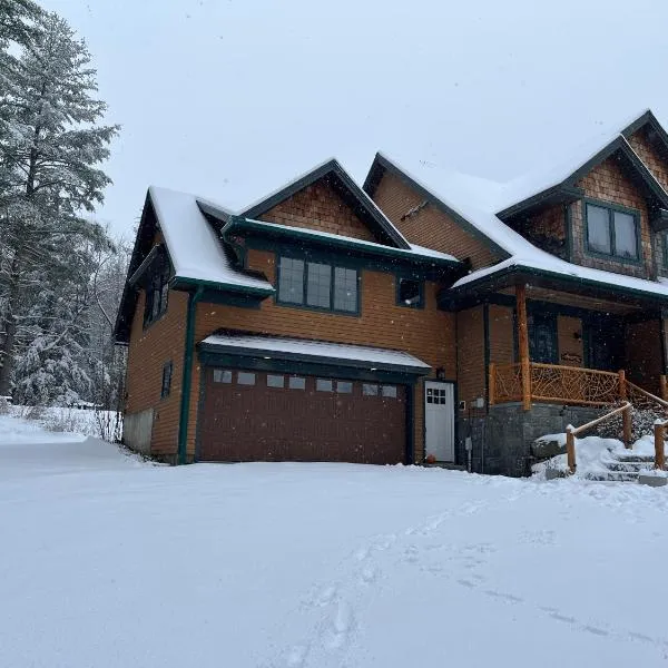 Shiraz House，位于North Creek的酒店