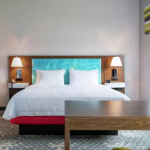 Hampton Inn Fort Myers Downtown，位于迈尔斯堡的酒店