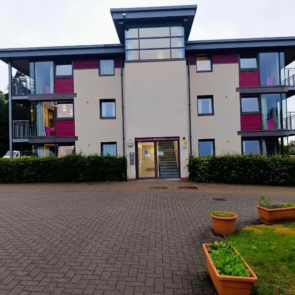 Perth Youth Hostel and Apartments，位于珀斯的酒店