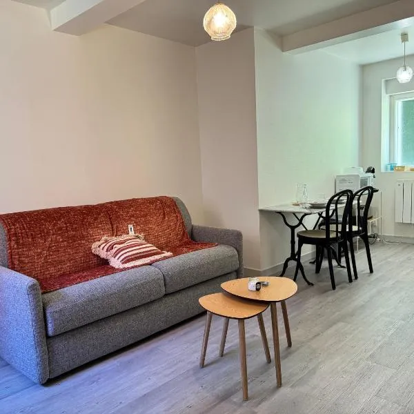 Studio cosy & pratique avec parking privé，位于埃格勒通的酒店