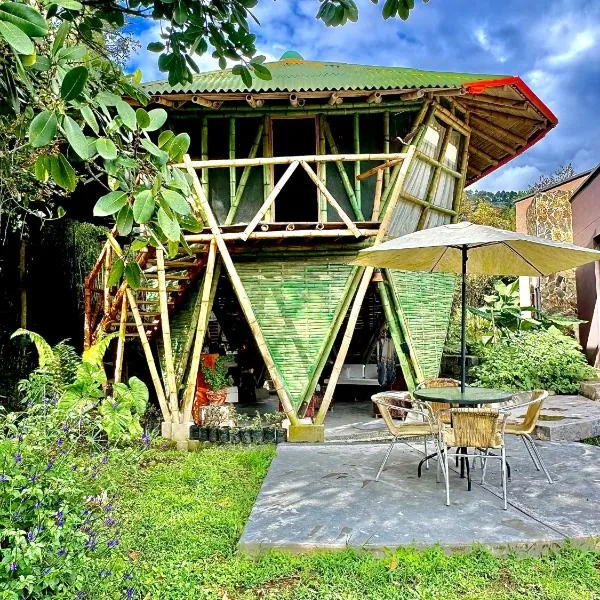 Cabaña privada Glamping via a termales，位于圣罗莎德卡瓦尔的酒店