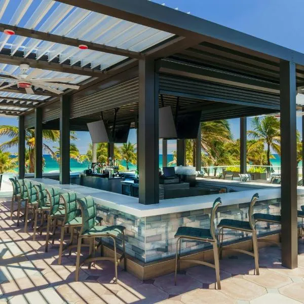 Courtyard by Marriott Oceanside Fort Lauderdale Beach，位于劳德代尔堡的酒店