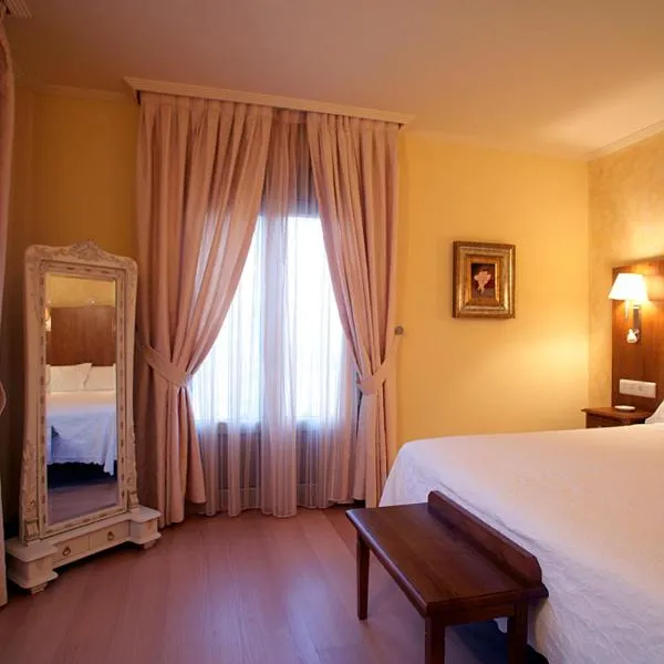 Hotel Villa de Larraga，位于Miranda de Arga的酒店