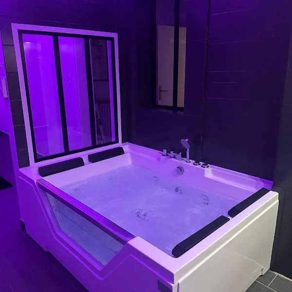 Évasion romantique love & spa，位于巴斯约兹的酒店