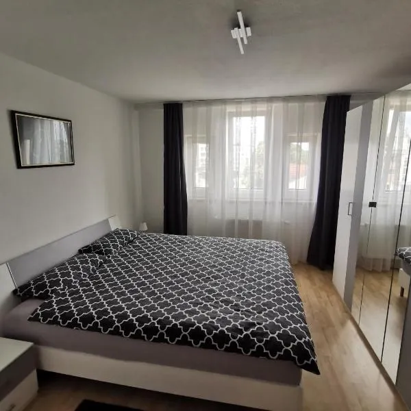 Sehr Schönes 2 Zimmer Maisonnette Wohnung，位于安斯巴赫的酒店