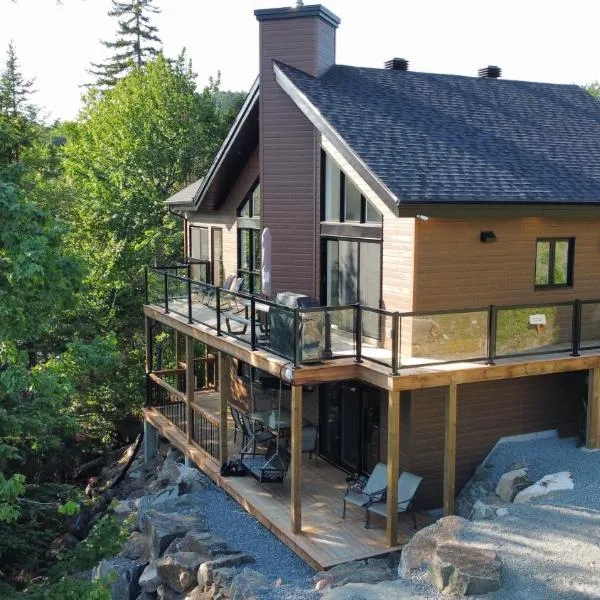O'Chalet 13,位于Sainte-Thècle的酒店