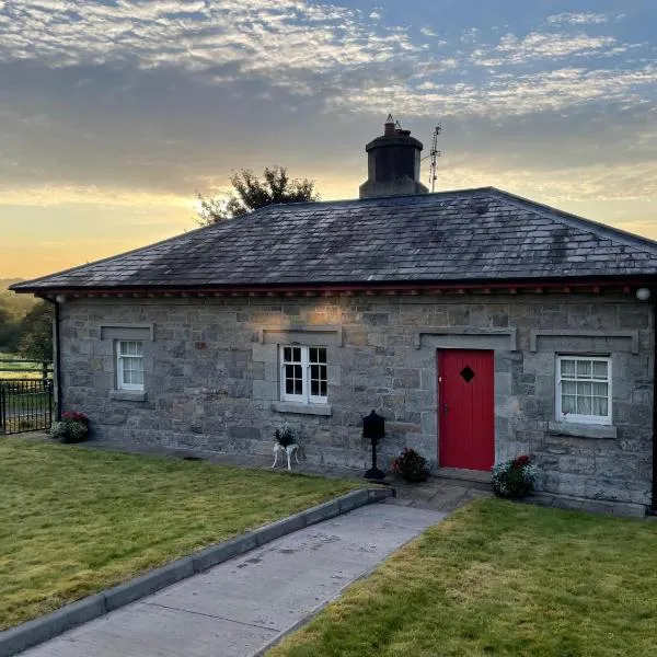 Lock-house, Blackwatertown, UK，位于Blackwatertown的酒店