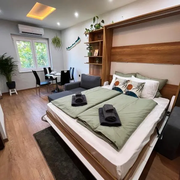 Fehér Balaton Apartman，位于巴拉顿诺尔马迪的酒店