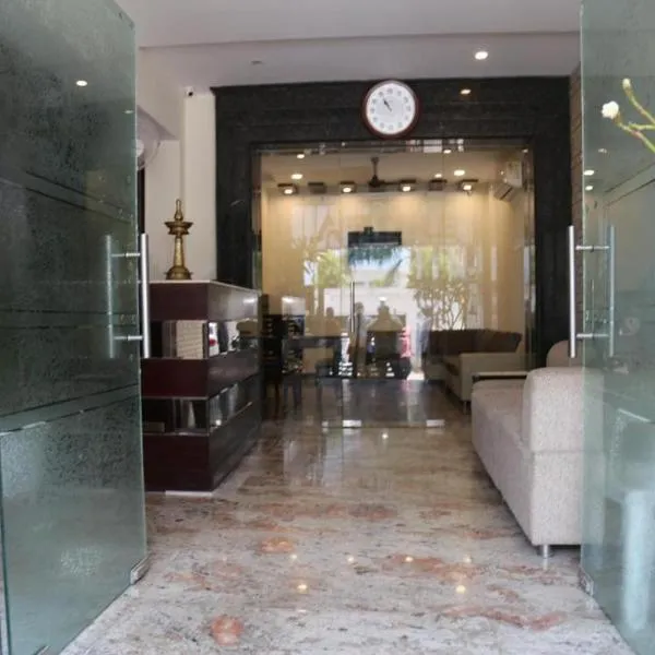 Hotel Azure，位于瓦拉纳西的酒店