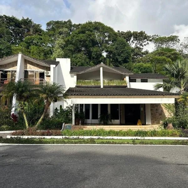 Hotel Ladera，位于下博克特的酒店