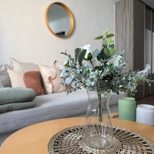 Cosy studio next to exhibition centre Paris 15 em Porte de Versailles，位于旺夫的酒店
