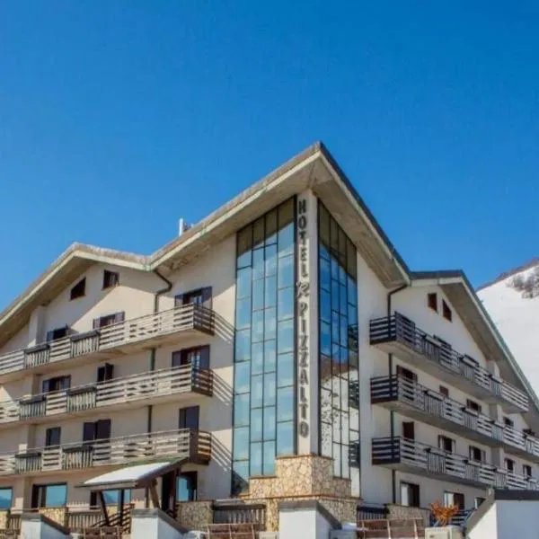 皮扎尔托酒店，位于罗卡拉索的酒店