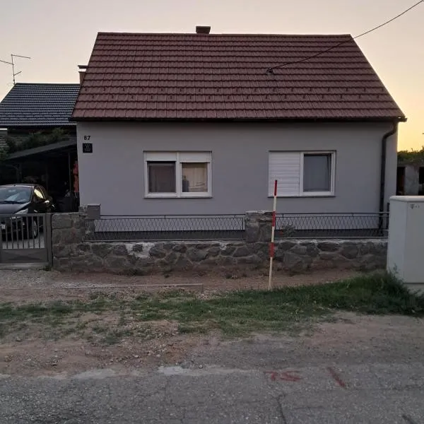 kuća za odmor Dolno，位于锡萨克的酒店