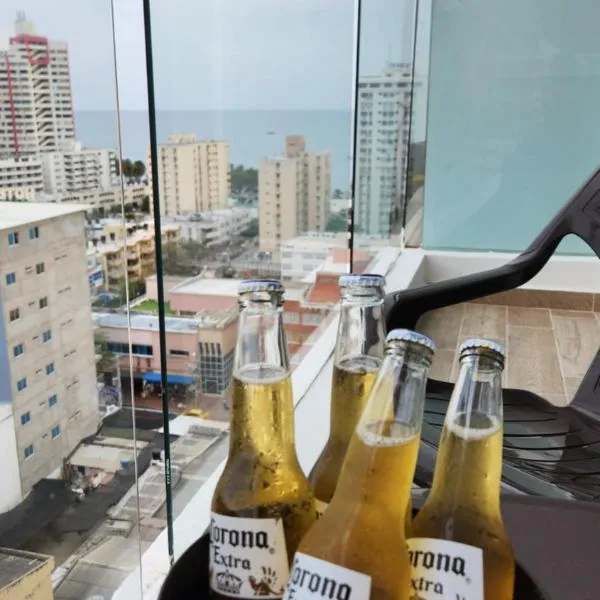 Apartamento con doble vista Mar y montaña tipo Loft，位于Gaira的酒店