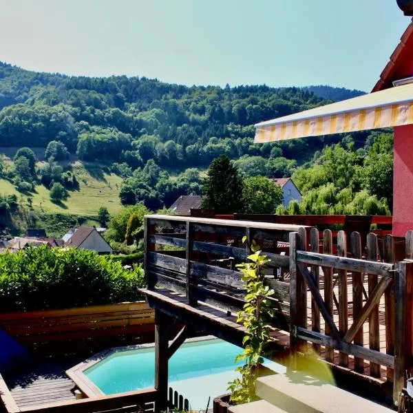 Grande maison bi-familiale, belle vue, piscine，位于弗瑞兰的酒店